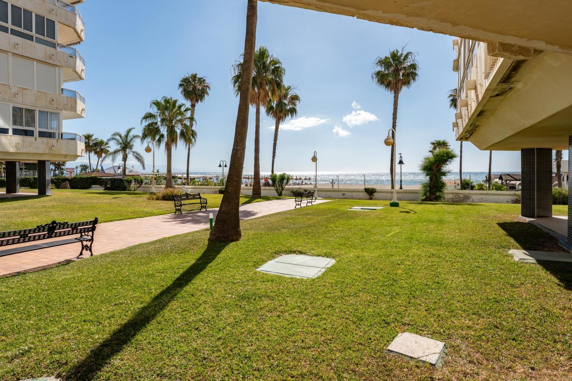 דירות טורמולינוס Tropico Carihuela View & Parking מראה חיצוני תמונה